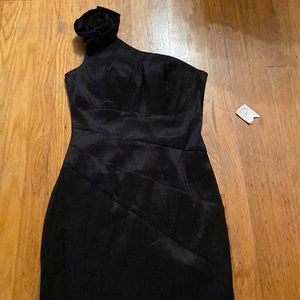 Black medium one shoulder dress